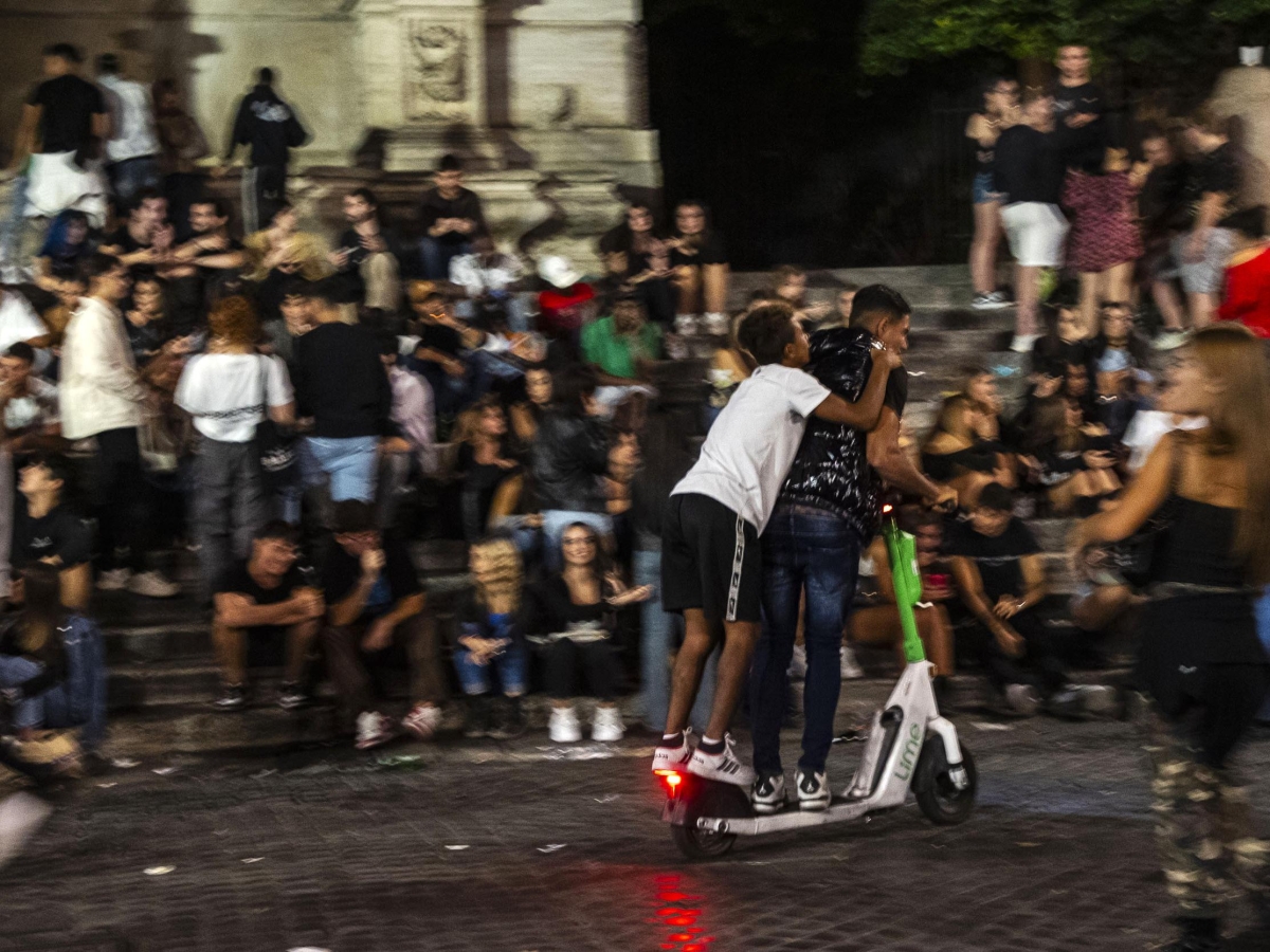 Nuovo patto per battere la malamovida a Roma: «Steward, telecamere e medico in discoteca»
