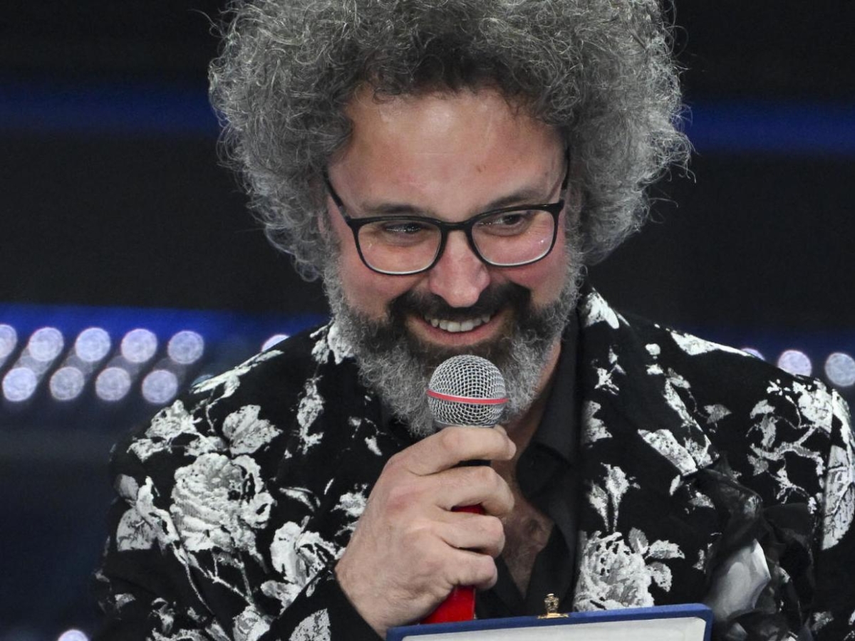 Cristicchi, annulla il concerto per una paralisi facciale