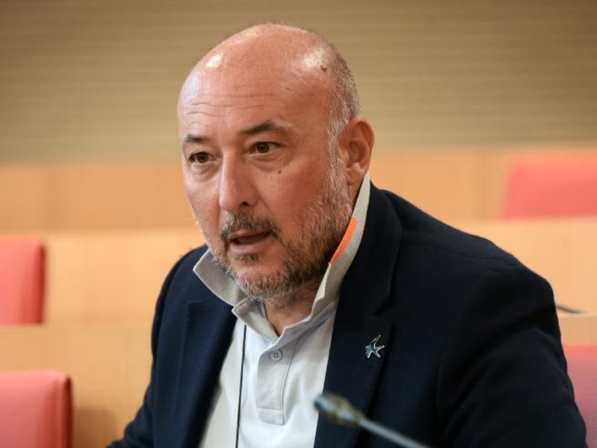 Bando per Aeroporti di Puglia, si dimette la moglie del consigliere regionale del Pd Caracciolo: «Anomalie nei titoli»