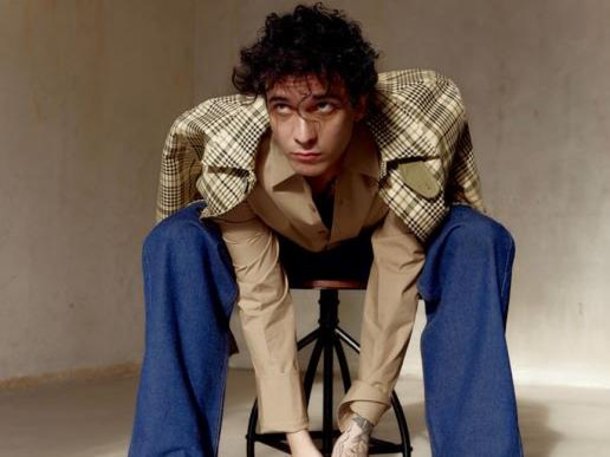 Tananai: «La mia generazione in ansia da prestazione. Dopo l'ultimo posto a Sanremo, sono ripartito grazie alla mia ragazza»