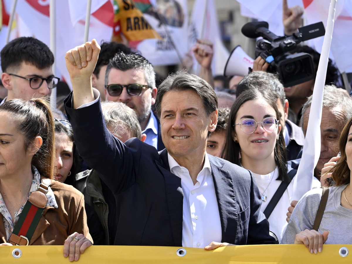 Campo largo, la frenata di Conte