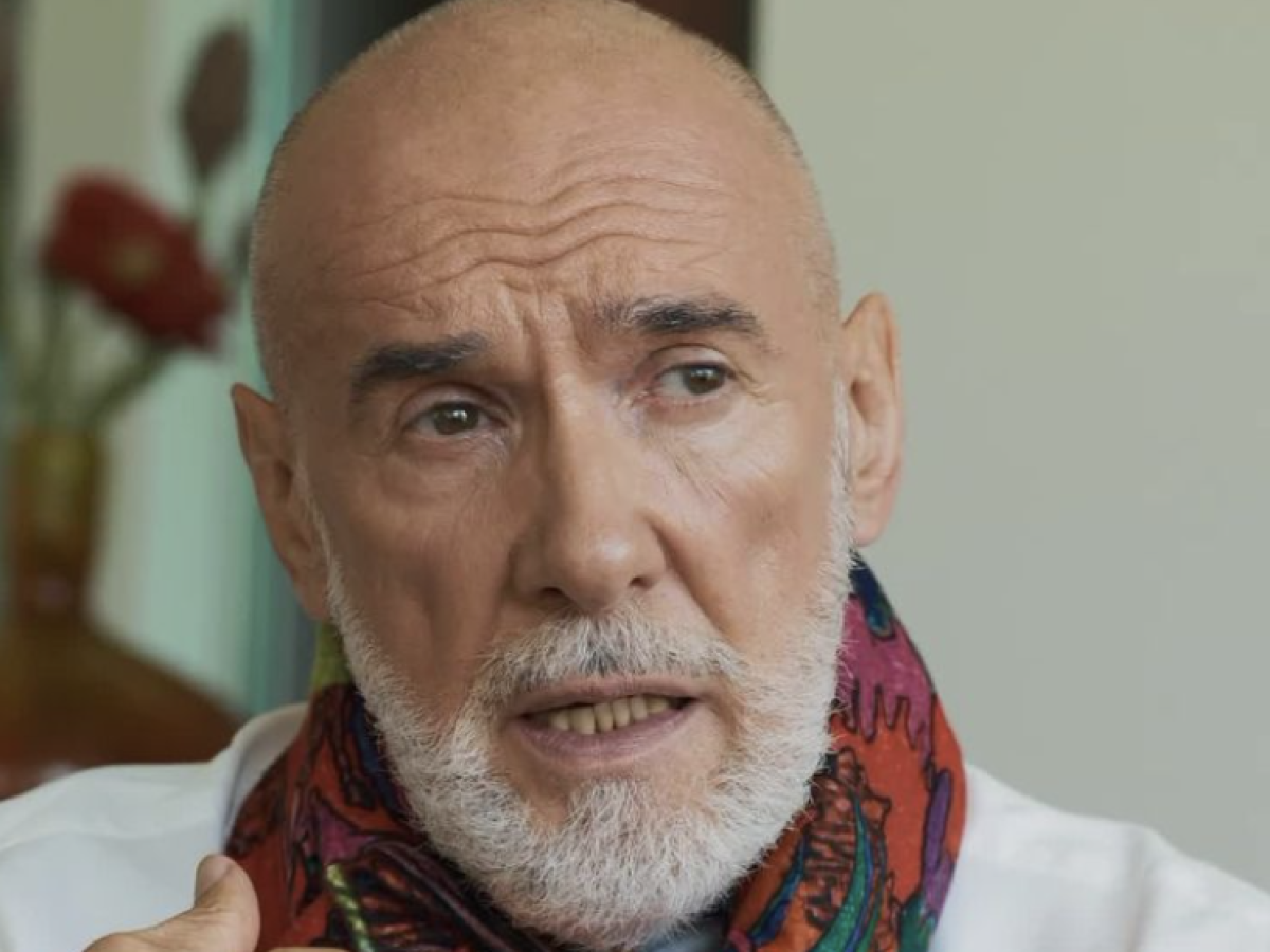 Diego Dalla Palma: «Sono stato aggredito in casa e massacrato da un uomo che frequentavo. Sono finito in coma e ho poi scoperto che era un delinquente e che aveva fatto cose atroci»