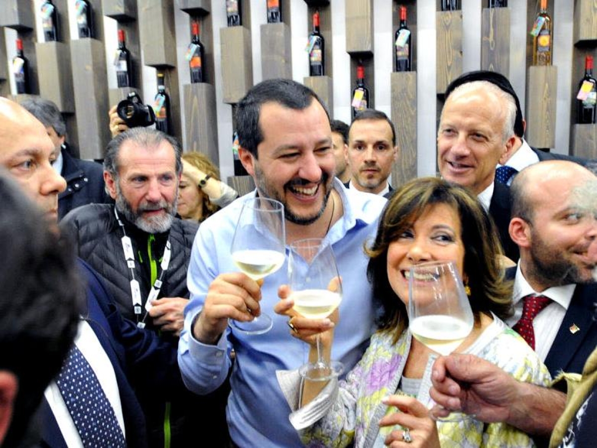 Matteo Salvini e l'assenza al Vinitaly, i produttori: «Il nuovo Codice della strada non è il benvenuto»