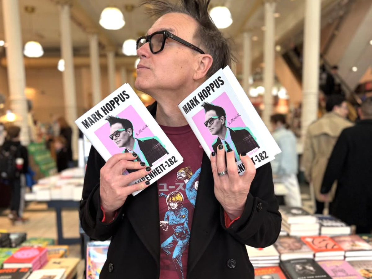 Mark Hoppus: «Ero diventato paranoico e il mio cervello cercava di avvelenarsi da solo. Poi mi hanno diagnosticato il disturbo ossessivo-compulsivo e tutto ha avuto un senso»