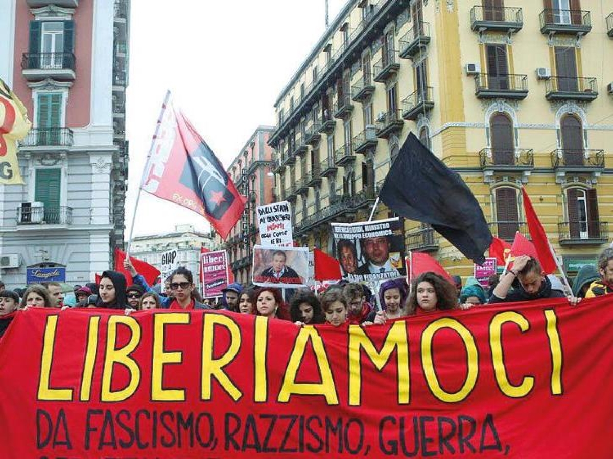 Celebrazioni per il 25 aprile a Napoli. In piazza di Cgil, Cisl e Uil: «Né sobri, ma neanche toni accesi»