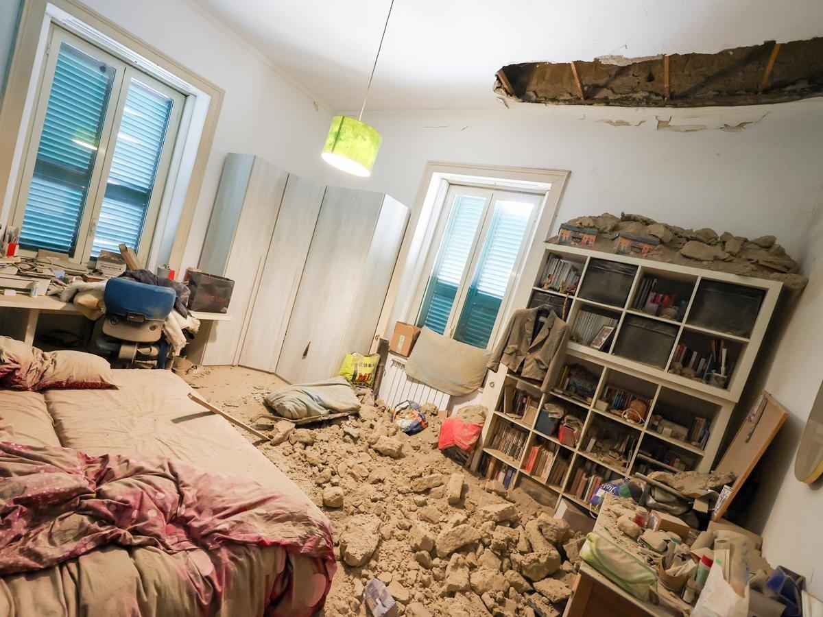 Messa in sicurezza per il bradisismo, la giunta comunale di Napoli vara una deroga per il pagamento anticipato delle concessioni