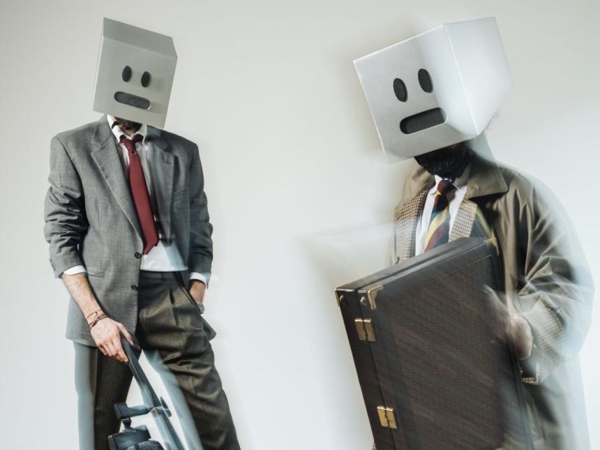 Il duo dei Legno: «Nascosti dalle maschere perché arrivino le canzoni»