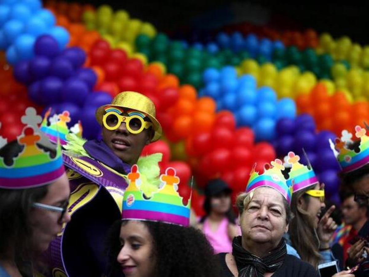 Il Tribunale di Napoli riconosce lo status di rifugiato a una donna transgender brasiliana: «Ora posso vivere serena»