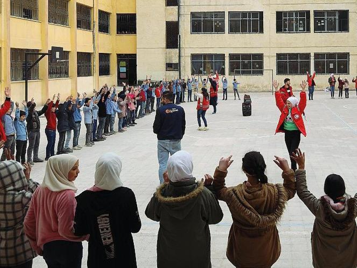 Impegno umanitario: una scuola per Amal e una luce per la Siria