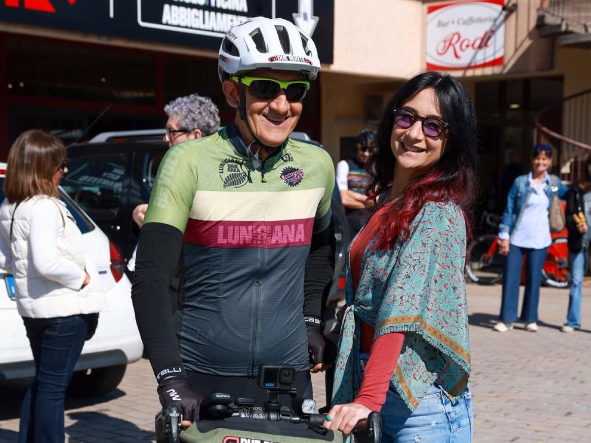 L'impresa di Lucio Folignani, a 72 anni percorre 4.500 km in bici dalla Lunigiana a Capo Nord: «Per vedere il sole di mezzanotte»