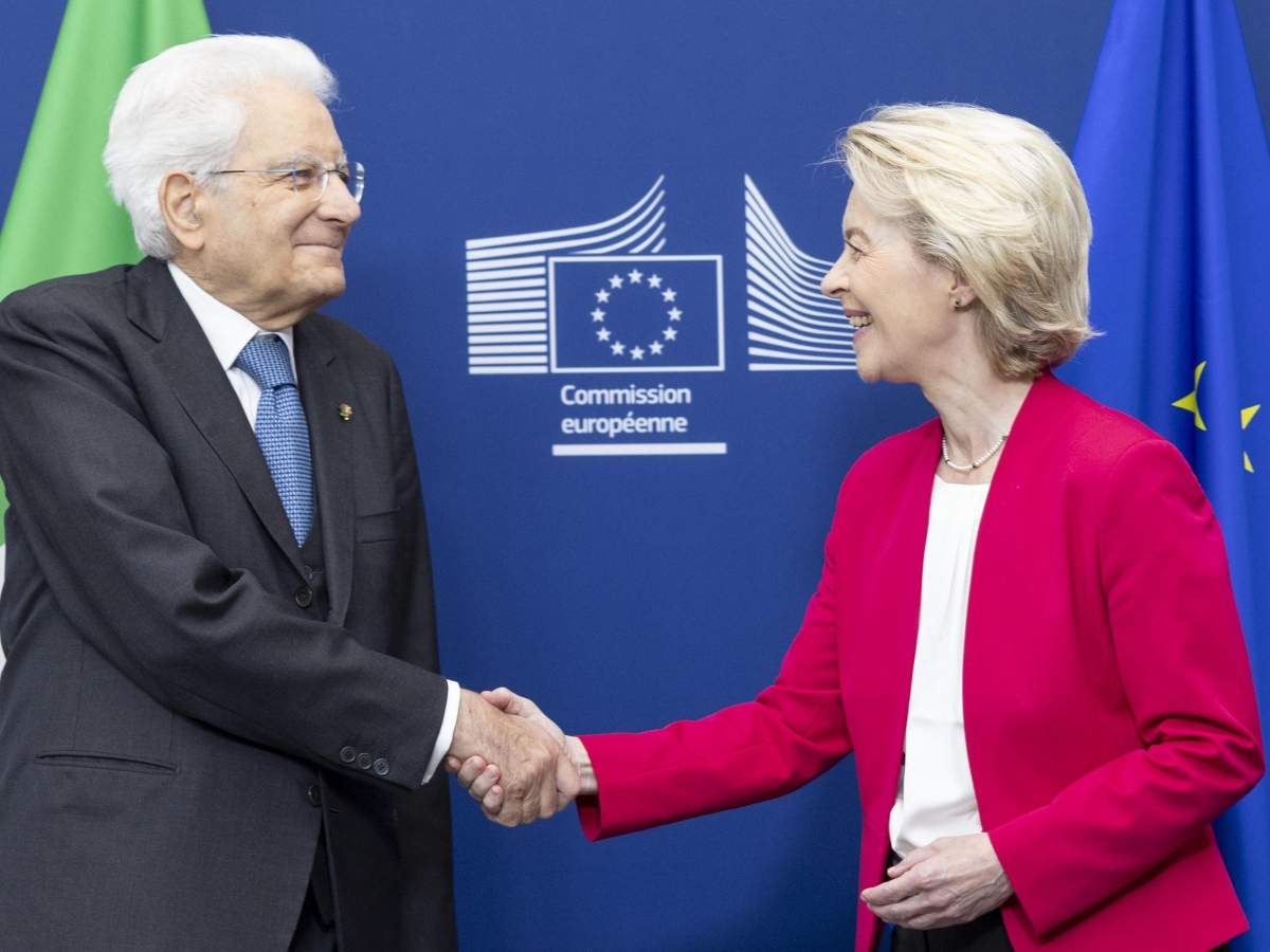 Mattarella a Bruxelles, l'orgoglio e lo sprone all'Europa. E von der Leyen: «Abbiamo accolto il suo "Nessun dorma"»