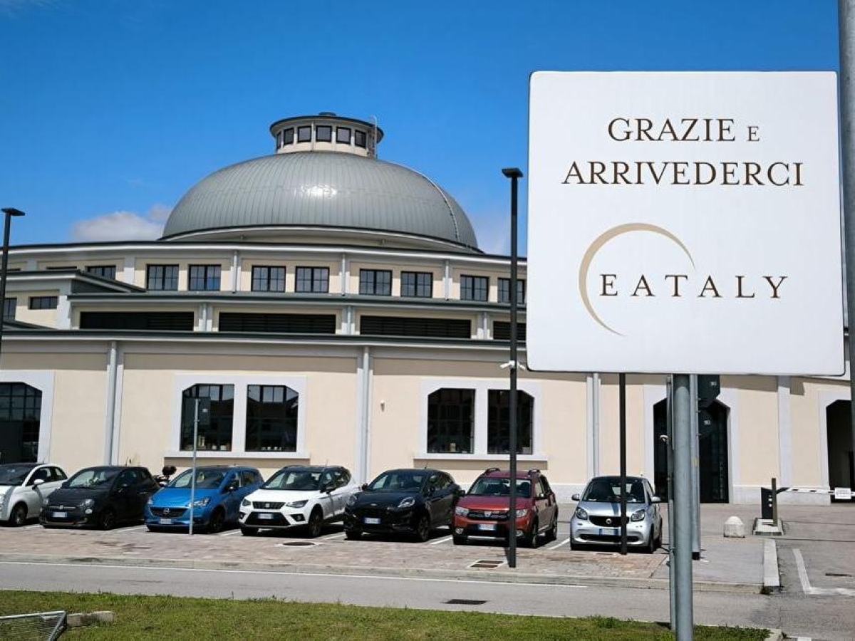 Eataly chiude a Verona, i motivi del crac: buco da 4,5 milioni, 96 mila euro al mese di affitto