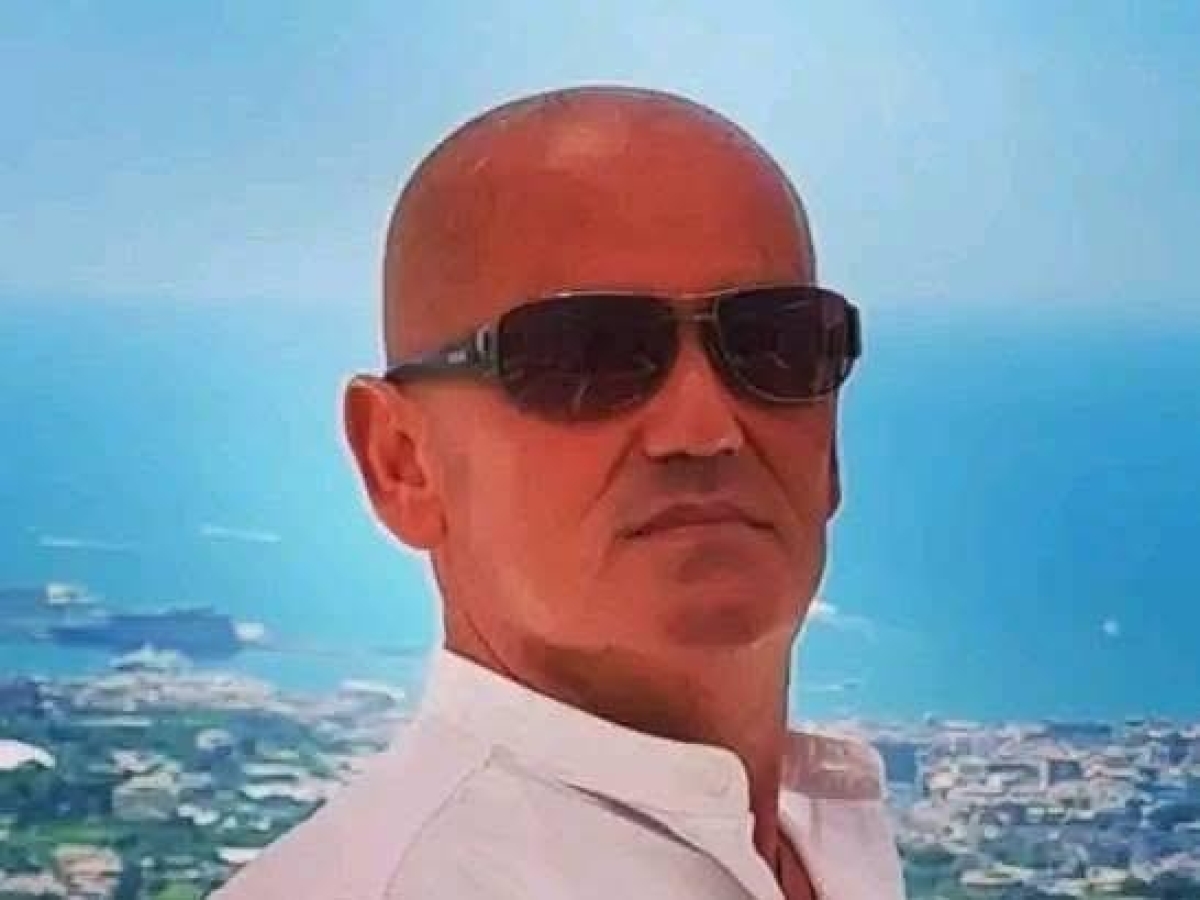 Post choc contro la figlia di Meloni, il prof tenta il suicidio ingerendo pillole e alcol: «Sono stato linciato e non ho retto» Post choc contro la figlia di Meloni, il prof tenta il suicidio ingerendo pillole e alcol: «Sono stato linciato e non ho retto»