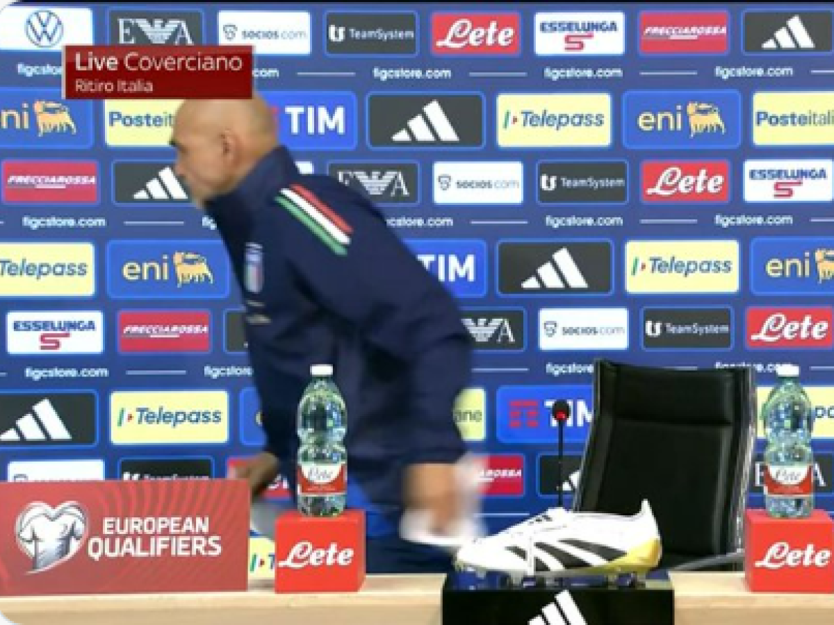 nazionale spalletti sollevato dall incarico io non avrei mai mollato ma domani sarò in panchina pioli favorito per ruolo di c t  