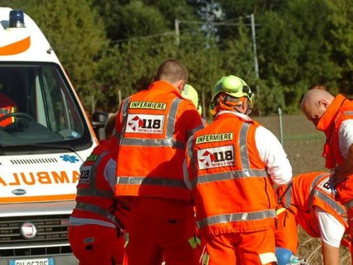 Operaio agricolo di 65 anni morto a Massa Lubrense, si indaga