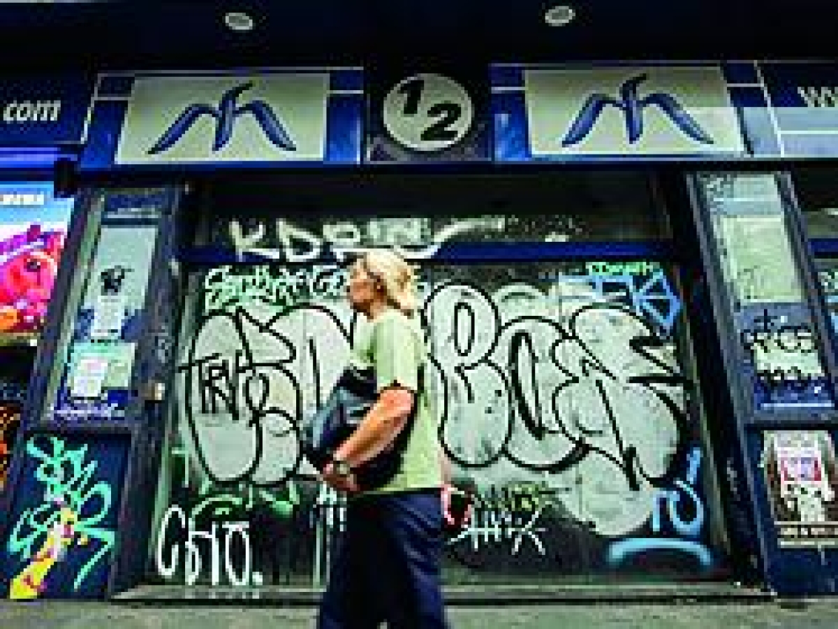 Cinema chiusi, sospesi i vincoli: la Soprintendenza frena, prima i controlli dentro le sale