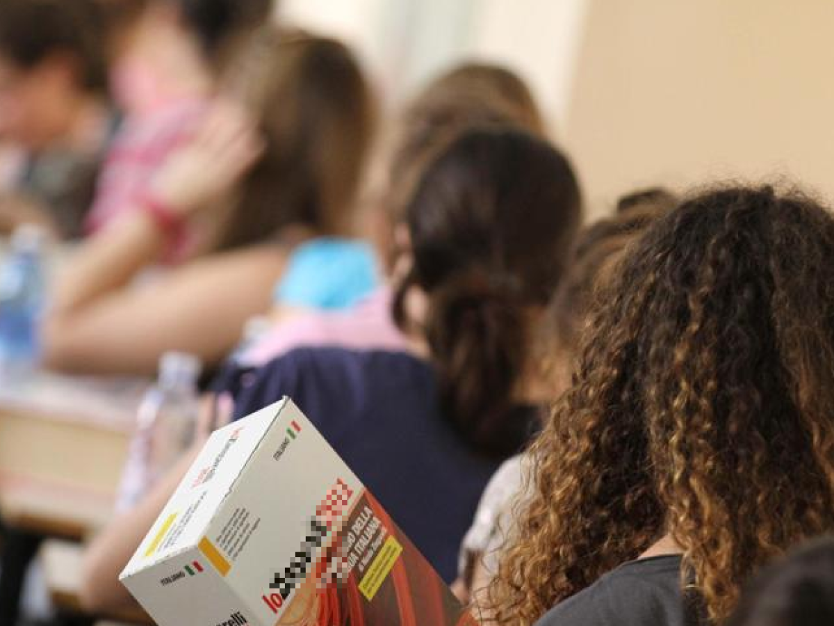 Firenze, studente fa scena muta all'esame di Stato in una scuola privata, il presidente di commissione gli scrive: «Crescere non significa fare furbate»