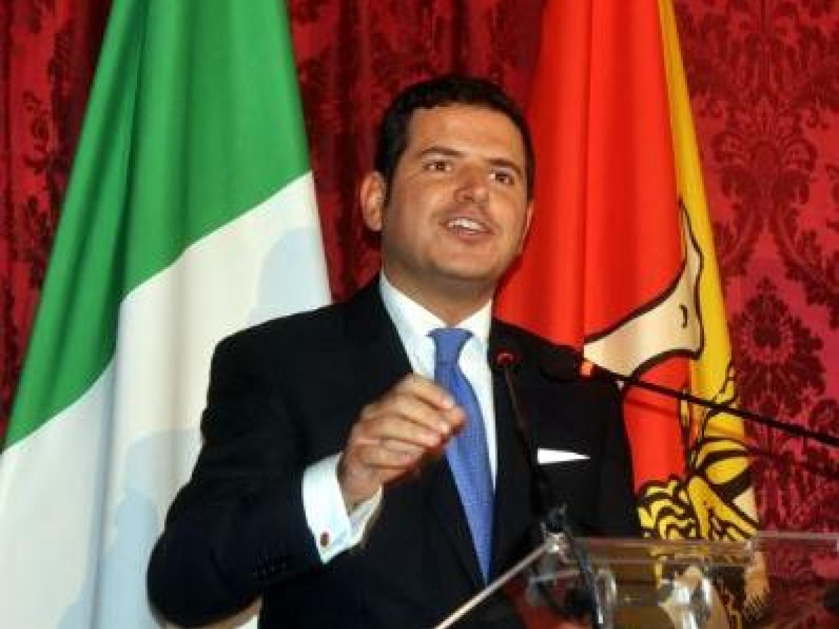 Sicilia, Gaetano Galvagno (FdI) indagato: accuse di corruzione per il presidente dell'Assemblea regionale