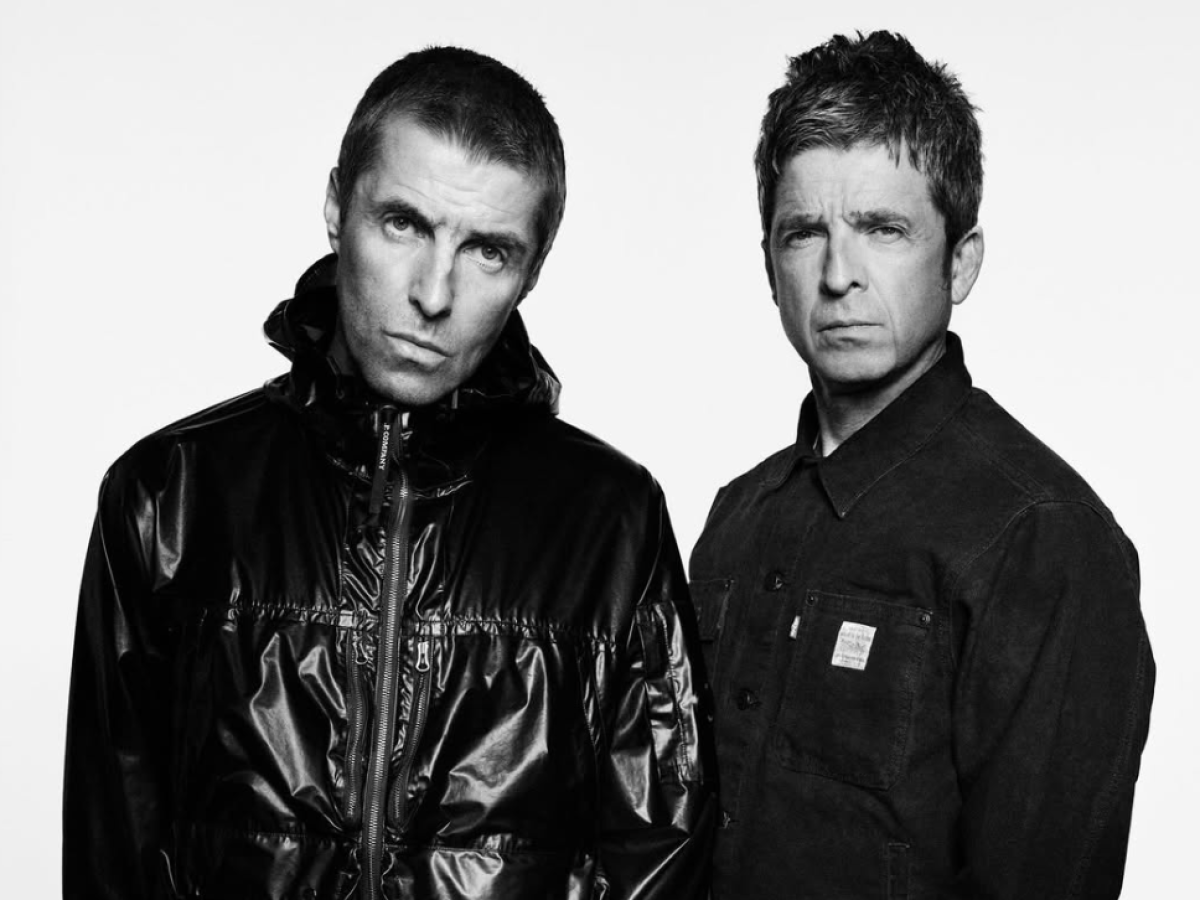 Oasis, la mamma di Noel e Liam: «Sono stata io l'istigatrice della reunion, nessuno vuole vedere i figli litigare»