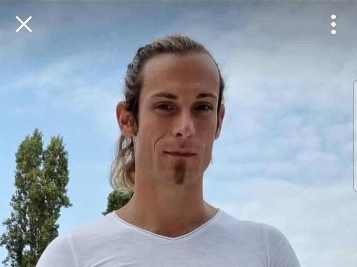 Bimbo annegato, bagnino dell’acquapark morto suicida, il sindaco di Chiari: «La colpa è anche dei giudizi sui social» Bimbo annegato, bagnino dell’acquapark morto suicida, il sindaco di Chiari: «La colpa è anche dei giudizi sui social»