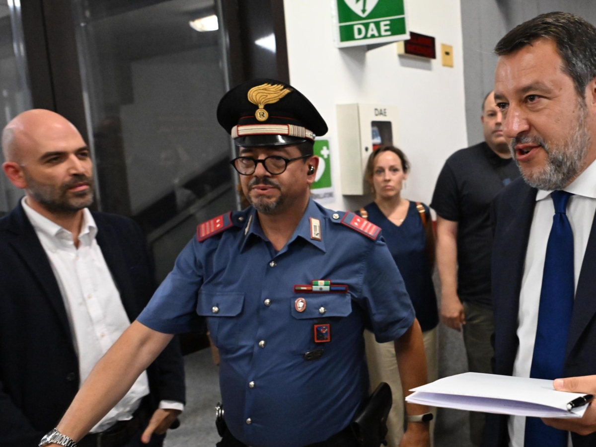 Salvini non ritira la querela contro Saviano: «Aggredita la mia onorabilità». Lo scrittore: «Vergognati»