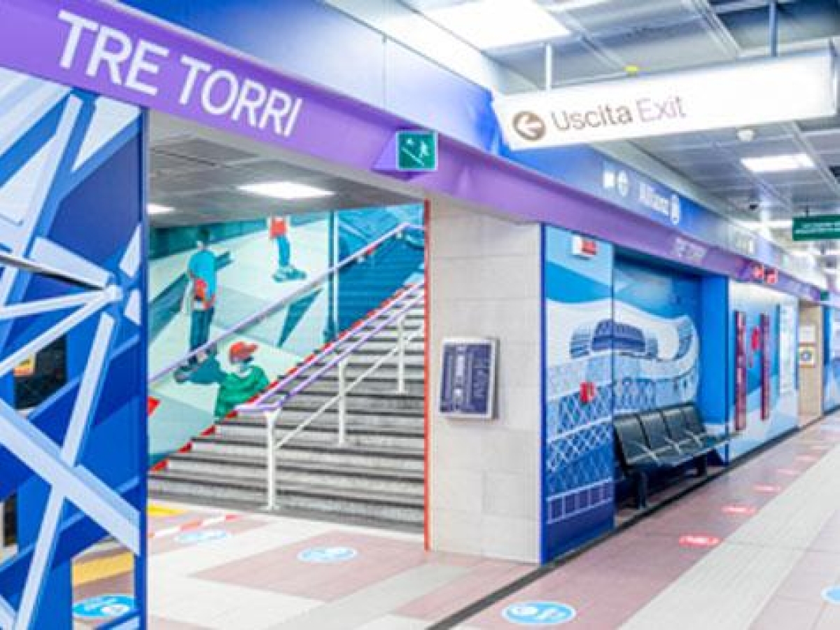 Milano, riaperta la fermata Tre Torri della metropolitana. La piazza di Citylife e la Torre Generali accessibili entro sera