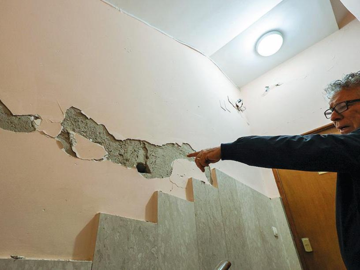 Campi Flegrei, il presidente dei geologi Sammartino: «Le scosse minano gli edifici. Occorrono nuovi controlli»