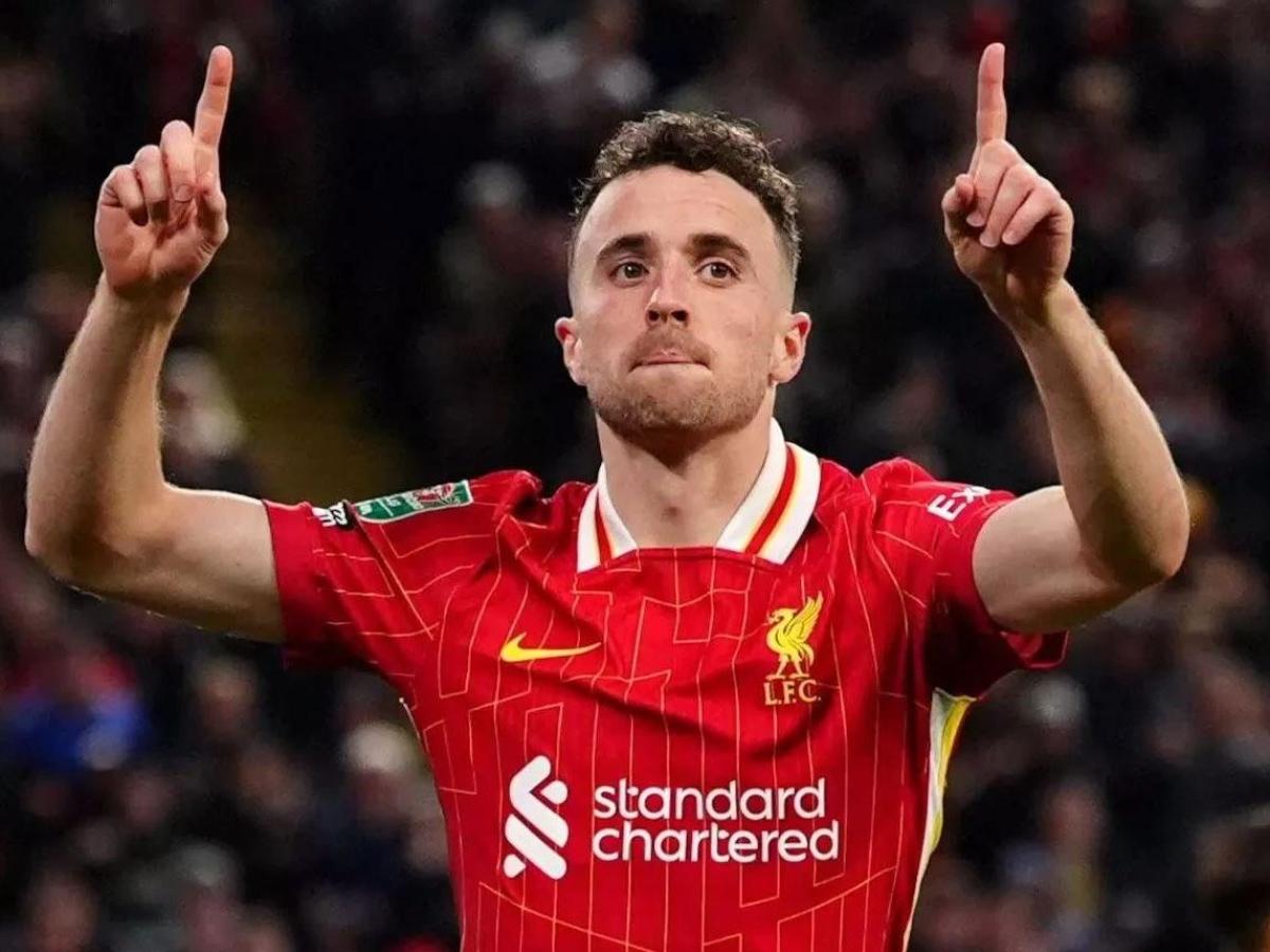 Incidente in Spagna, morti il campione del Liverpool Diogo Jota e il fratello Andre. Le nozze 10 giorni fa, poi lo schianto nella notte