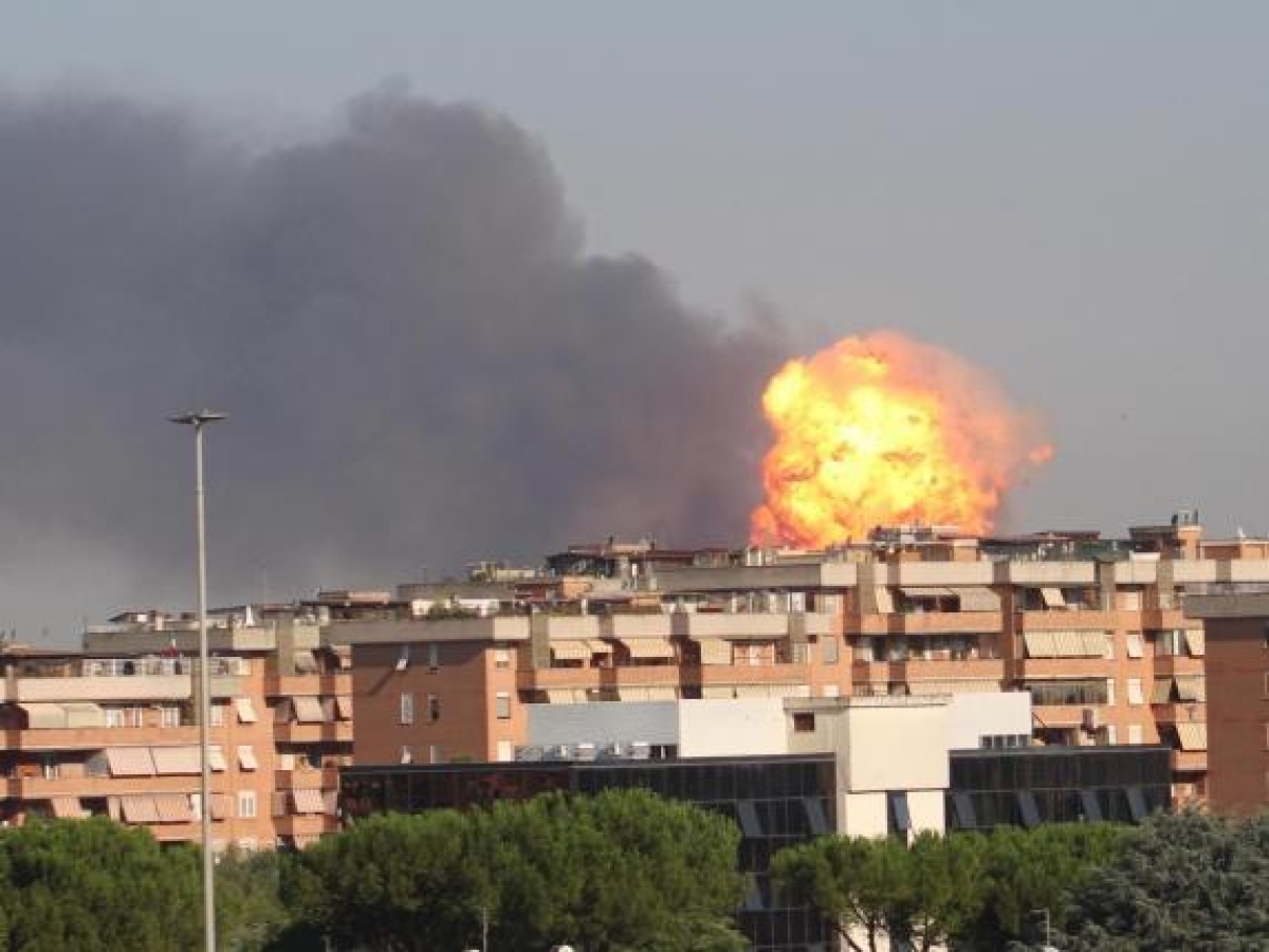 Esplosione a Roma: morto Claudio Ercoli, l'ispettore rimasto ferito dopo lo scoppio del distributore