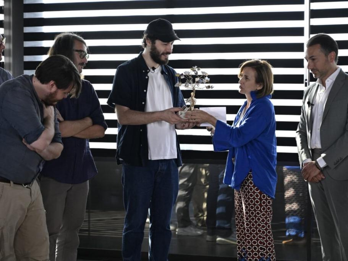 I Pinguini Tattici Nucleari e il premio per la canzone a Giulia Tramontano: «Quando suoniamo "Migliore" gli applausi sono per lei e Thiago»