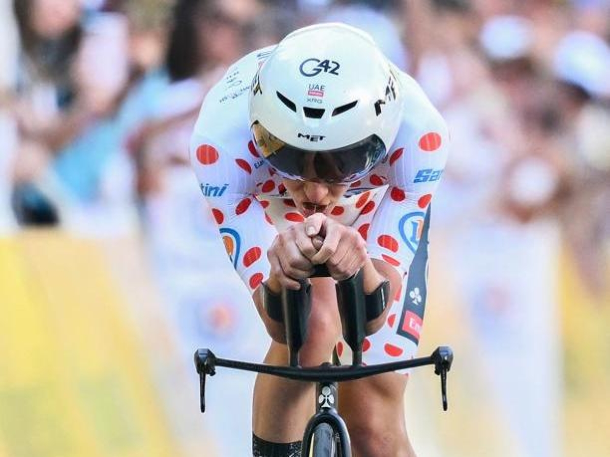 Tour, Evenepoel domina la cronometro. Fa festa anche Pogacar, 2° e maglia gialla. Sprofonda Vingegaard