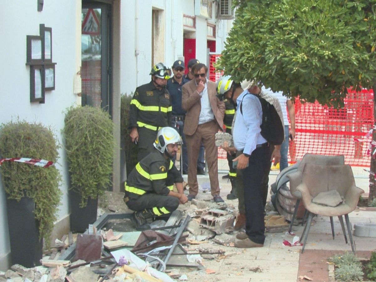 Crollo ristorante «Essenza» a Terracina, sopralluogo della Procura tra le macerie: a gennaio infiltrazioni dal tetto