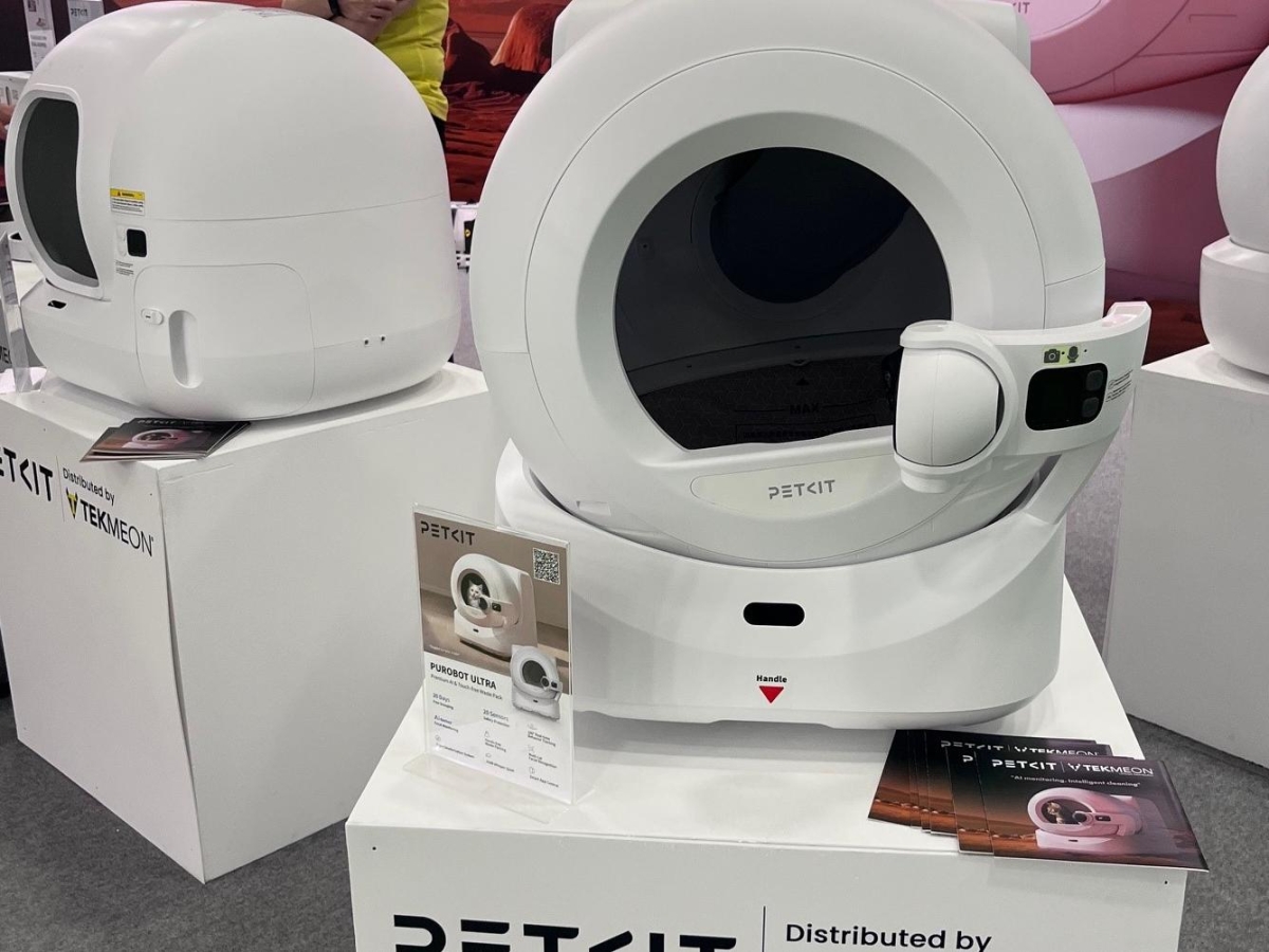 L'asciugatrice per cani e gatti, i giochi che fanno tutto da soli: la tecnologia e il deficit di accudimento dei nostri «pet»