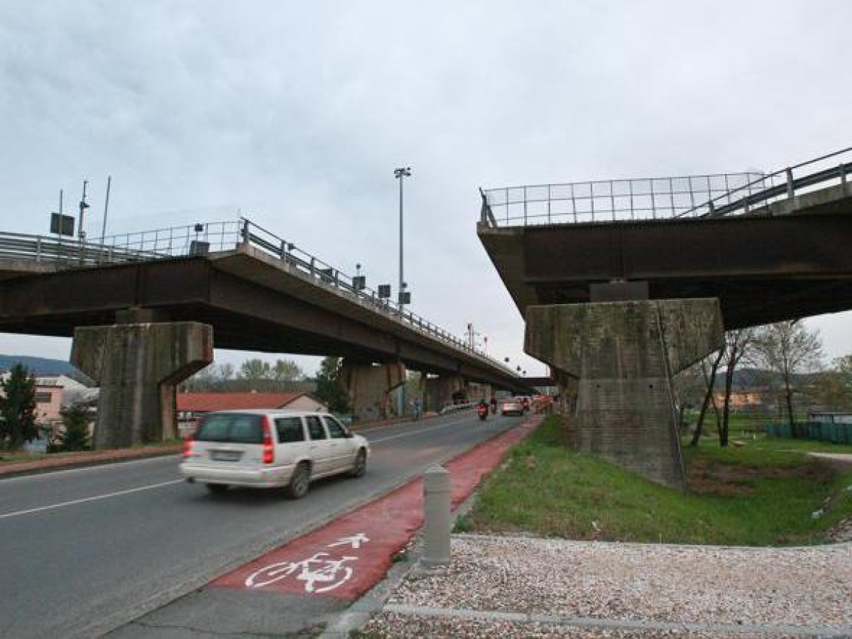 Lavori tramvia Firenze, chiuse per un mese le due rampe del viadotto Marco Polo