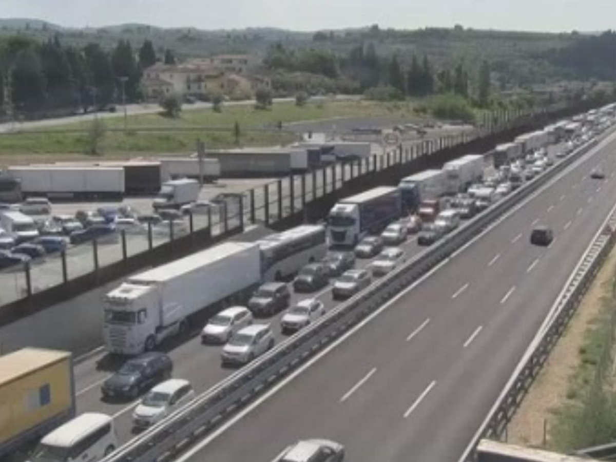Incidente sulla A1, traffico tra Ceprano e Frosinone: quattro auto coinvolte, code di 11 chilometri verso Roma