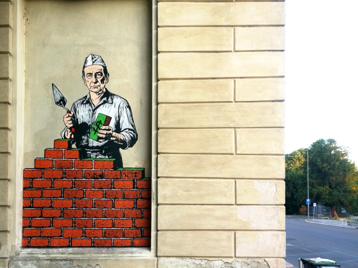 Milano Murata, il sindaco Sala e i mattoni della satira: spunta un nuovo murale sullo scandalo urbanistico