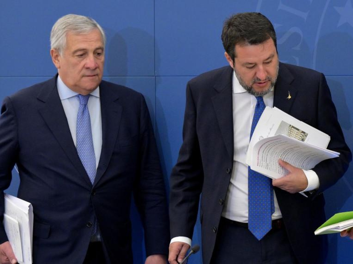 Manovra, la Lega vuole un contributo di 5 miliardi dalle banche «per sostenere famiglie e imprese». Tajani: «Roba da Unione Sovietica»
