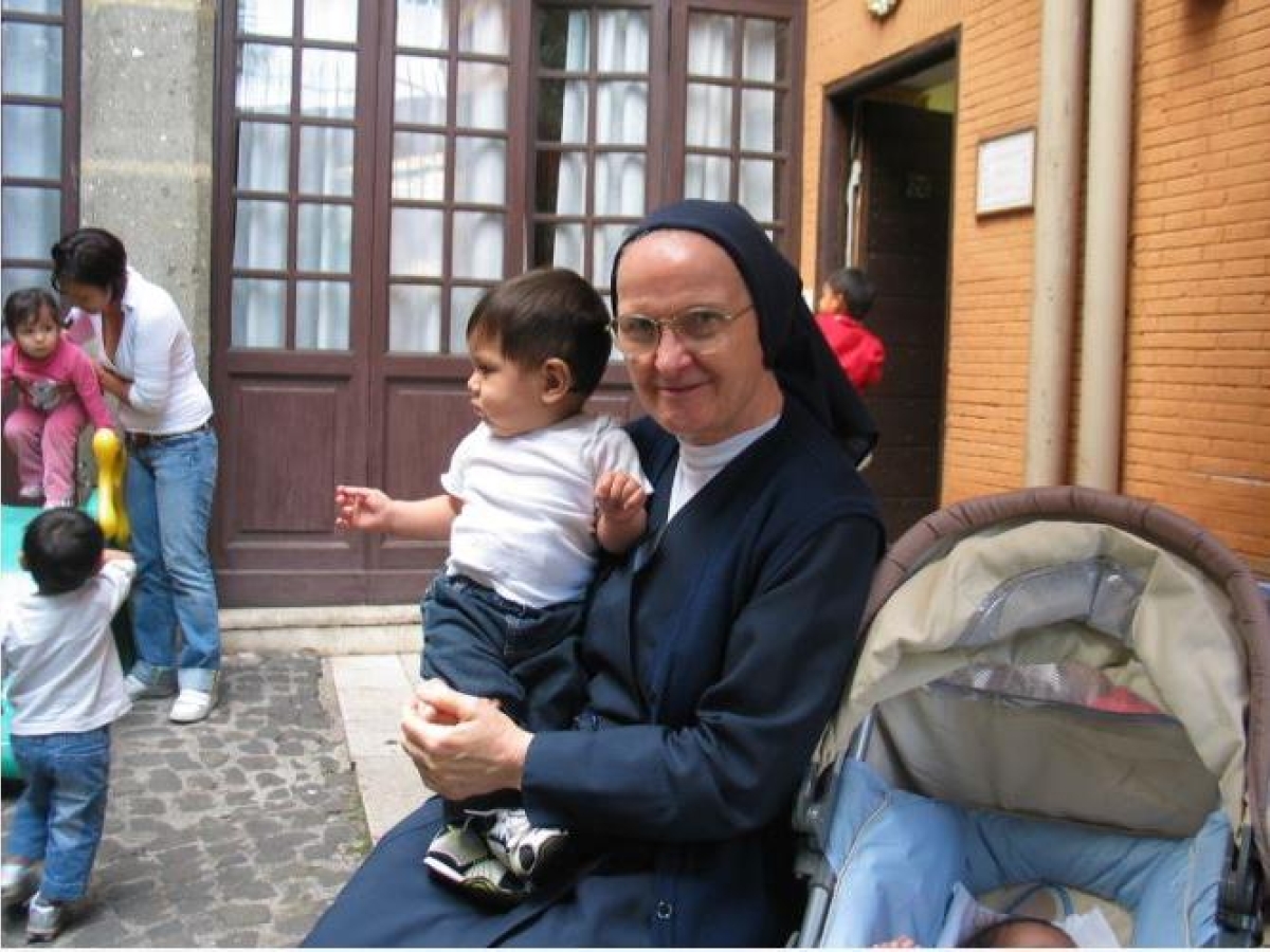 Vaticano, il Dispensario di Santa Marta che dal 1922 cura i bimbi poveri: dal latte in polvere di lady Dula alle visite specialistiche