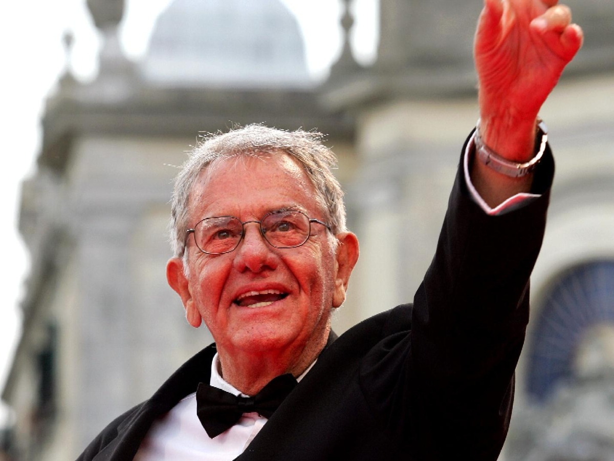 Morto Enrico Lucherini, il press agent delle star: si inventò il rogo dei capelli di Sandra Milo e «lanciò» Sofia Loren