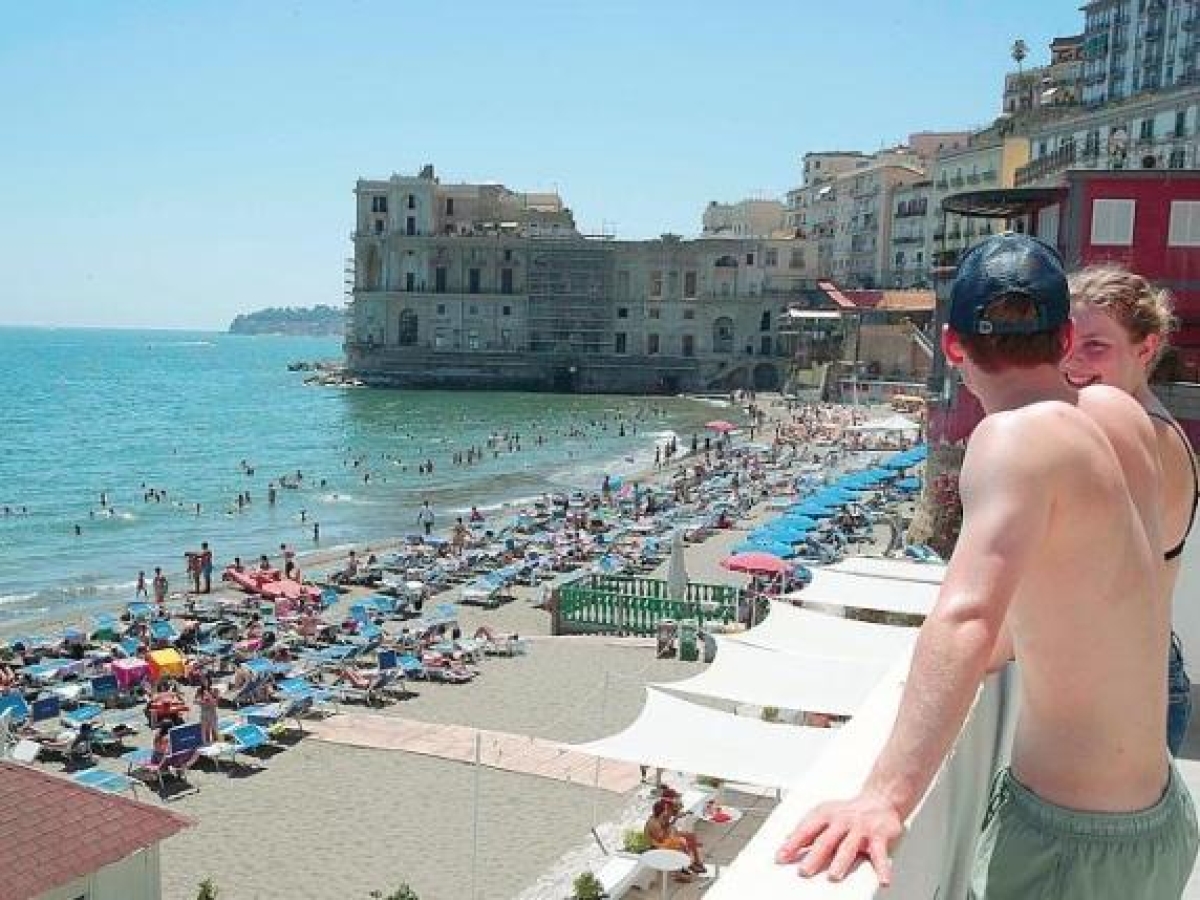 Napoli, avviata la procedura pubblica per l'assegnazione di tre lotti di arenile a Posillipo