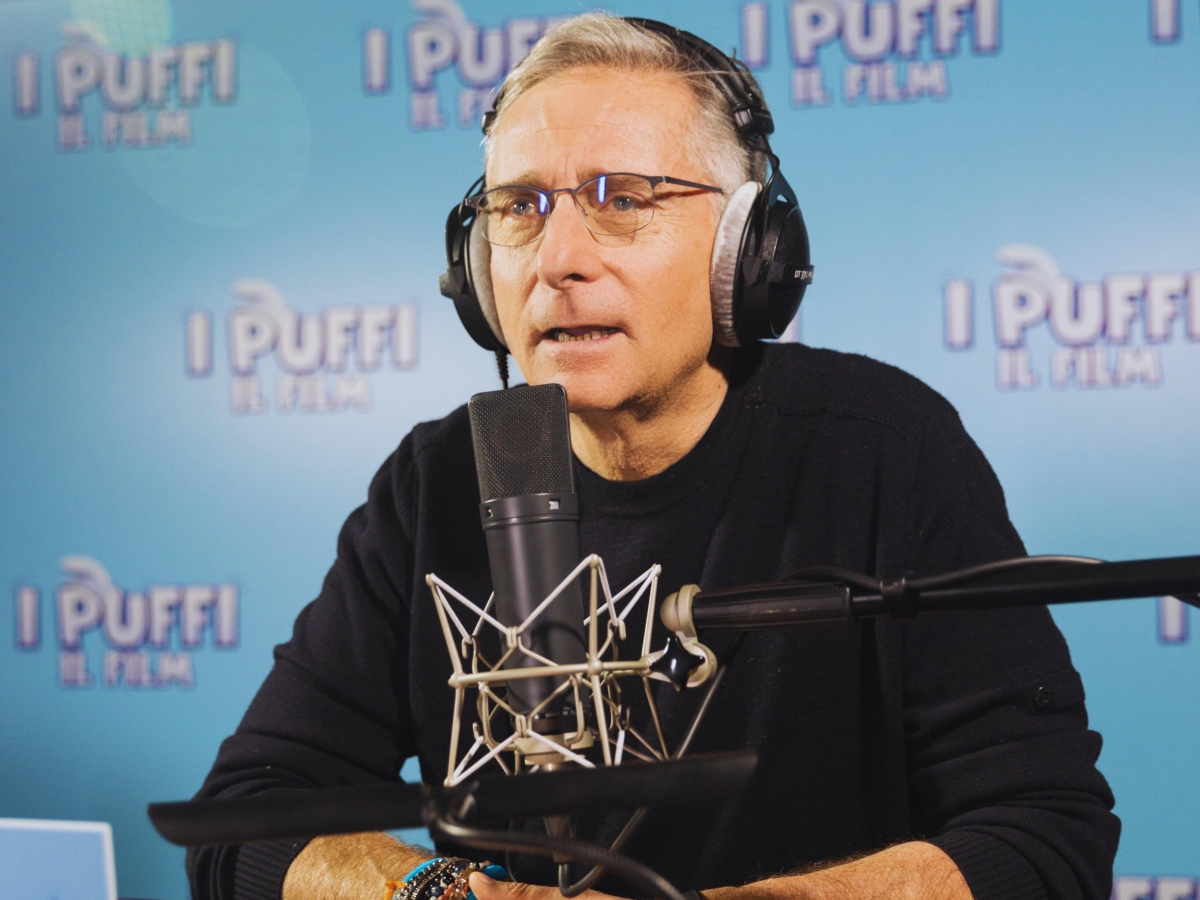 Bonolis diventa il Grande Puffo: «Essere saggi come lui significa rispettare gli altri. Il gossip sulla mia ex Bruganelli? Rimango indifferente»
