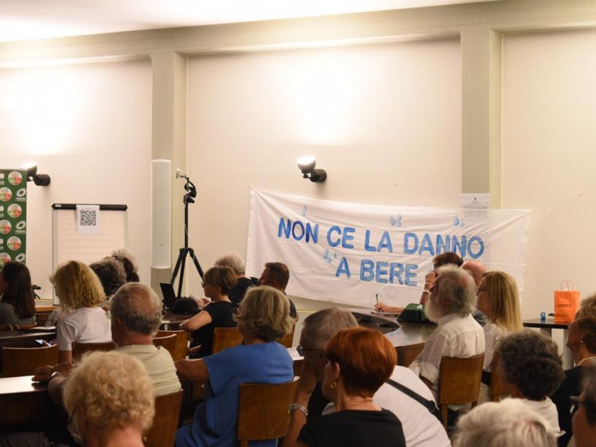 Rifiuti pericolosi da smaltire, la battaglia di 130 sindaci del Vicentino: «Acquedotto a rischio»