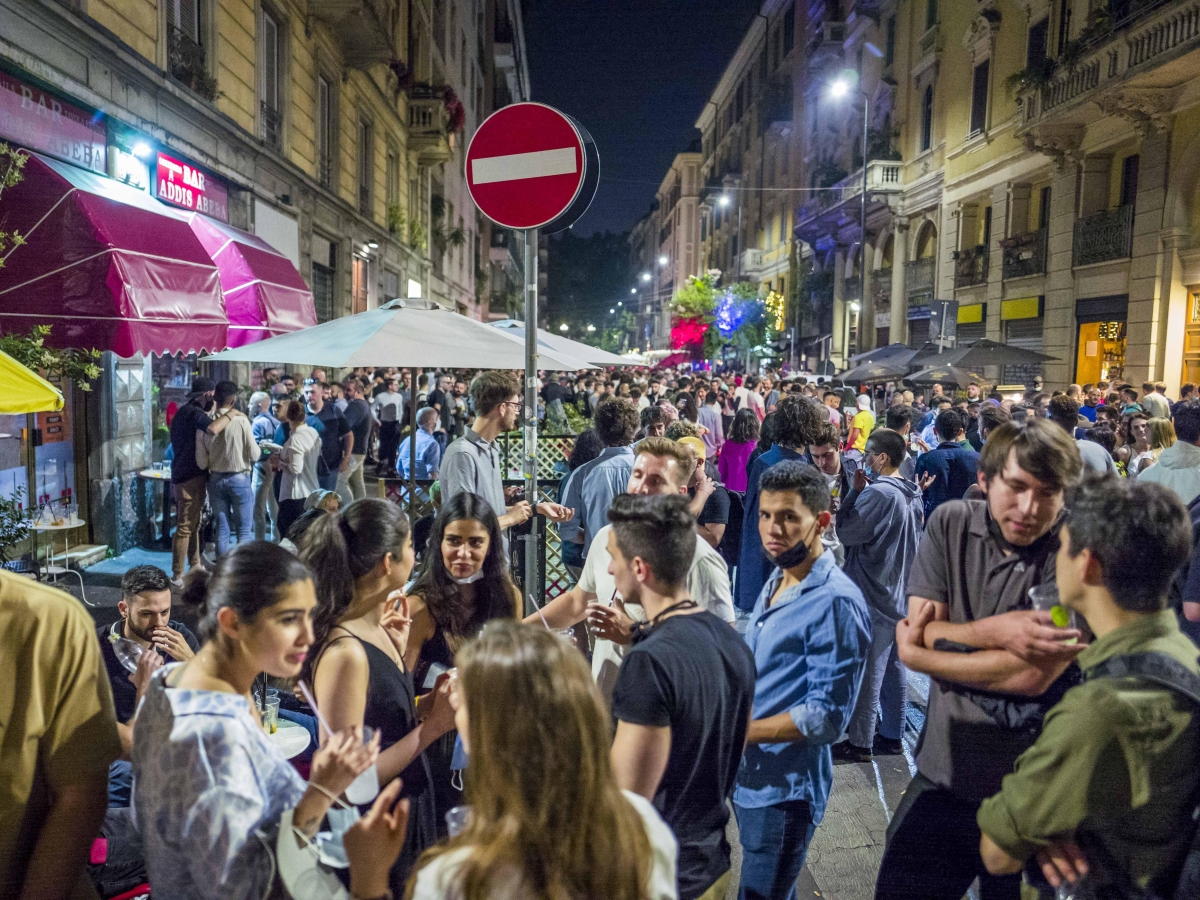 Bergamo: Accordi Innovativi per la Sicurezza nei Locali di Intrattenimento – Personale Qualificato e Divertimento Responsabile
