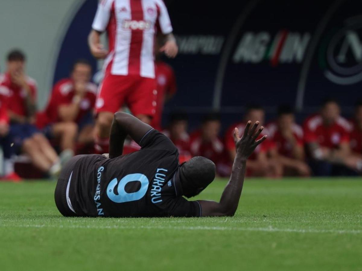 Infortunio Lukaku, incerti i tempi di recupero: il Napoli toglie Ambrosino dal mercato e si guarda intorno
