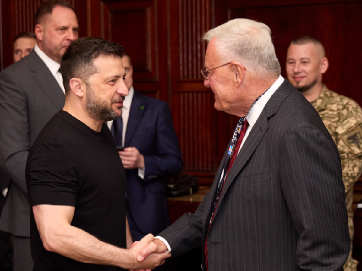 trump so esattamente cosa sto facendo 232 un grande giorno ira di zelensky prima del vertice raid e morti putin umilia la pace