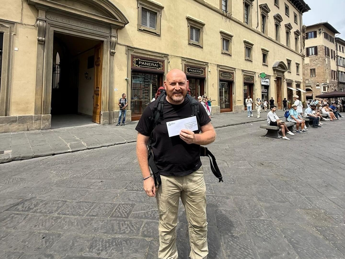 Parte in pellegrinaggio per cambiare patrono al paese, ma il sindaco di Tavarnelle quando arriva a Firenze l'arcivescovo non c'è