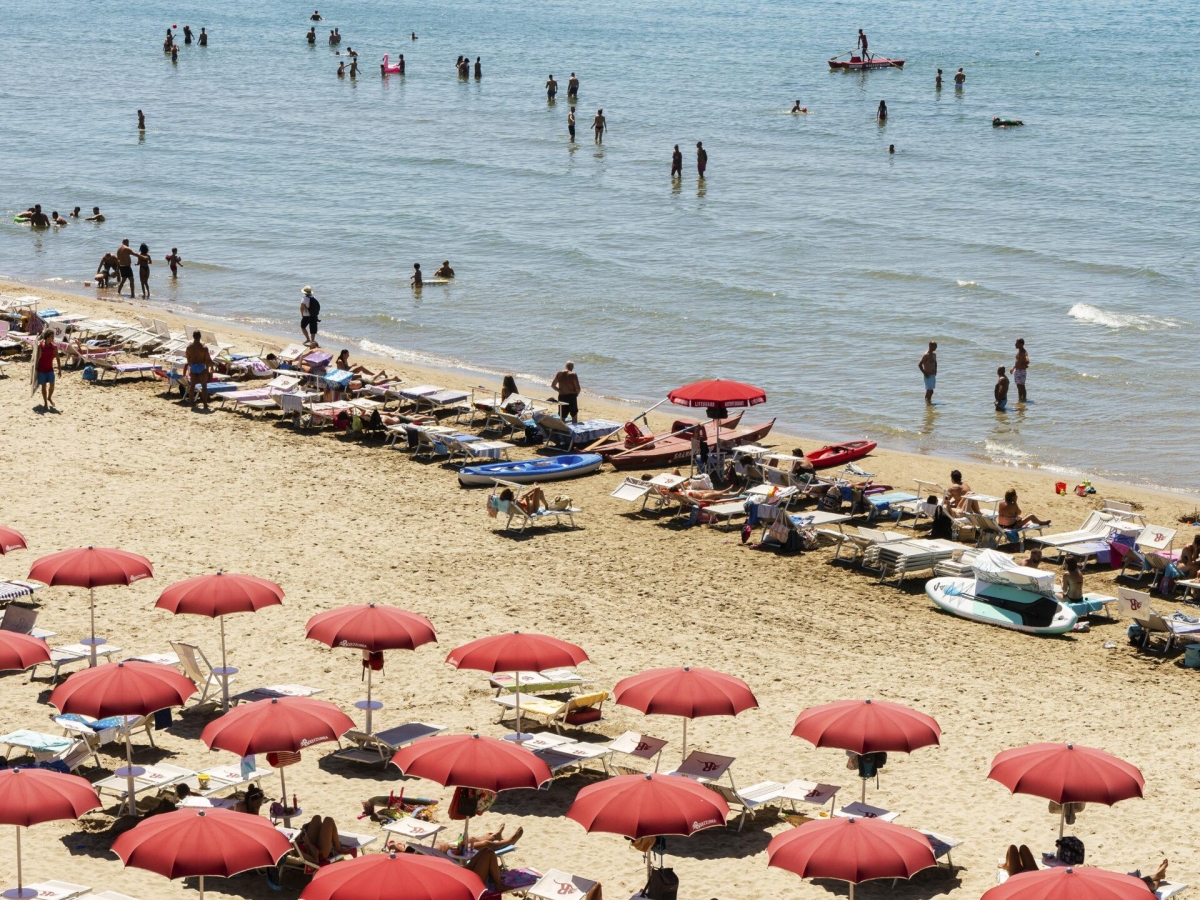 Anzio, il lido Rivazzurra: «Bene gli ingressi giornalieri, in calo gli stagionali. La salvezza è diversificare»