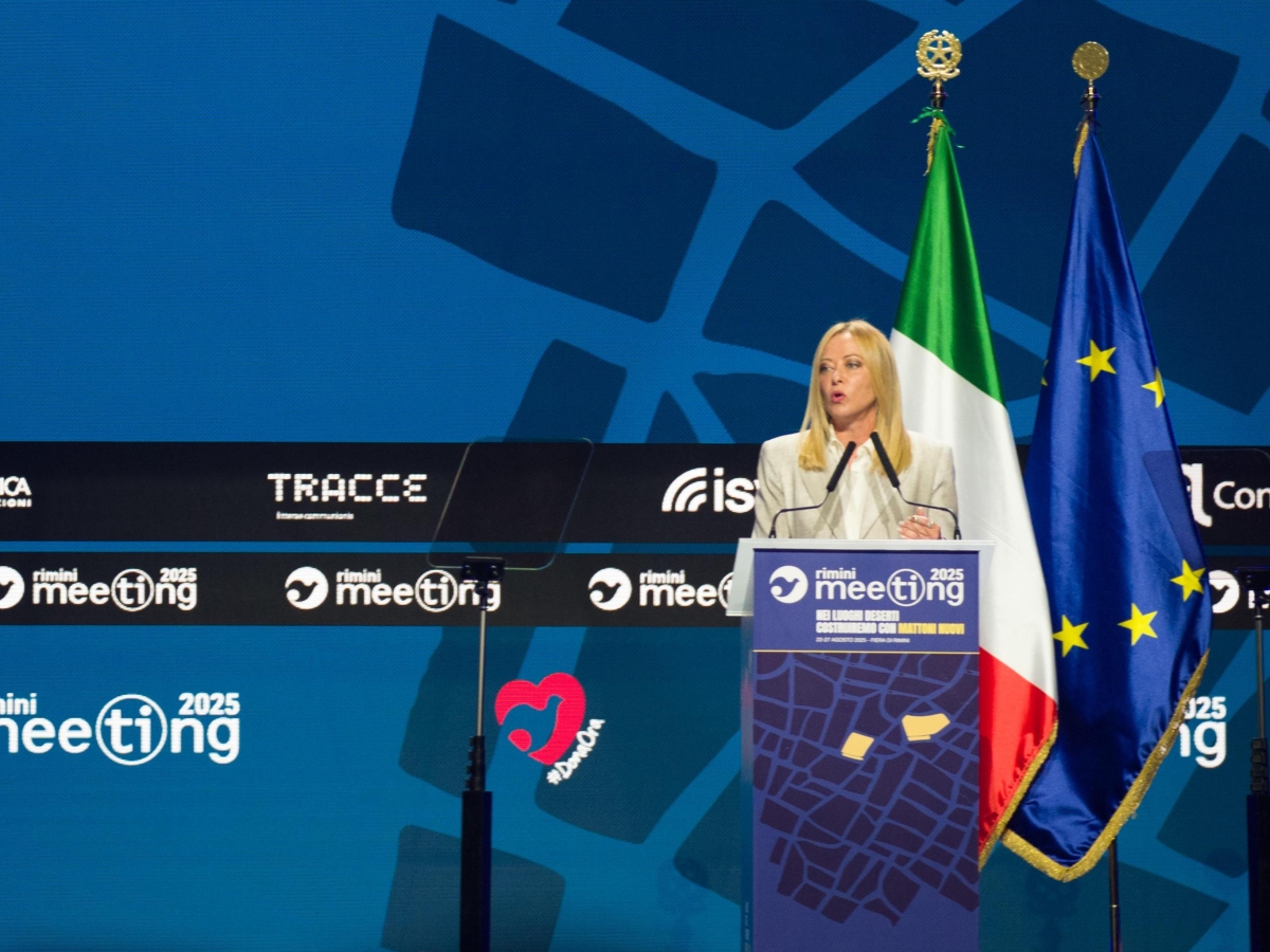 Meloni al Meeting: «Per le famiglie via a un piano casa. Scuola, troveremo strumenti per assicurare la libertà educativa. Stop ai giudici politicizzati. L