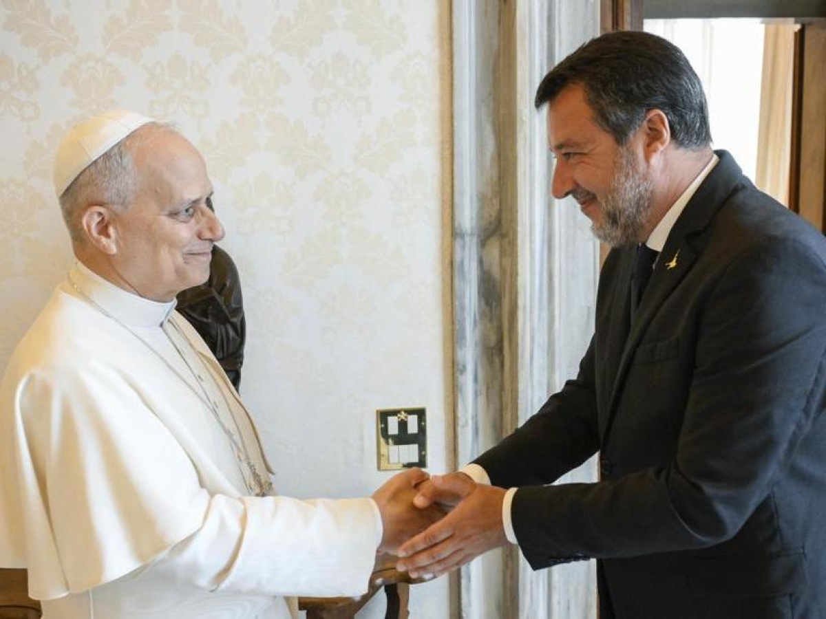 Papa Leone XIV riceve Matteo Salvini: l'incontro nella biblioteca privata del palazzo Apostolico
