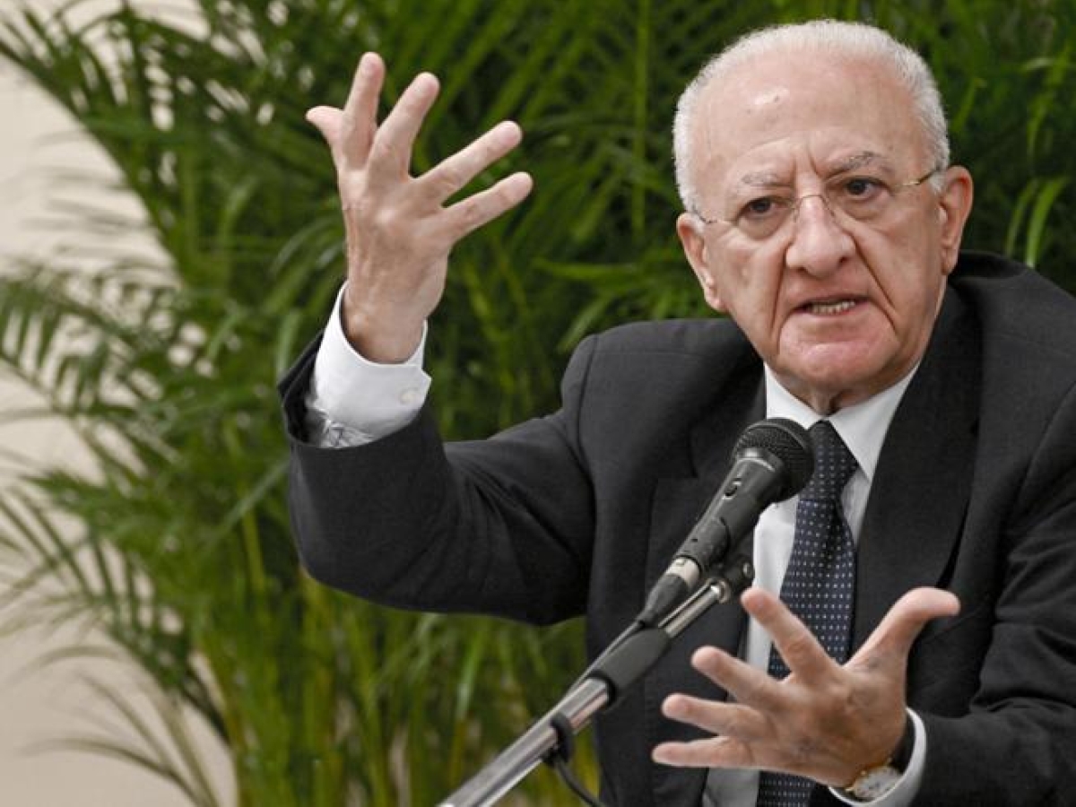 De Luca attacca: «I veri cacicchi sono a Roma». E su Decaro: «Mettere veti è dimostrare la propria inconsistenza politica»
